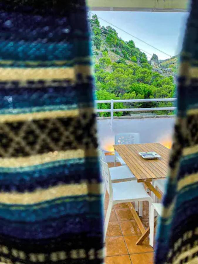 Вилла Grazalema - Casita La Calma - Incredible Views, Clima Frio-Calor, Wifi & Private Parking Optional Экстерьер фото