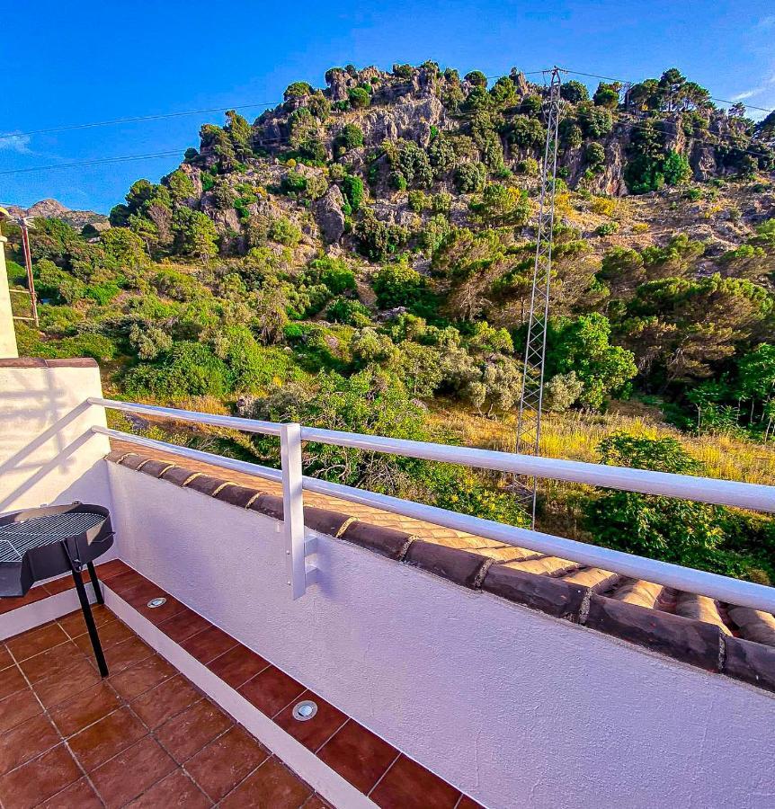 Вилла Grazalema - Casita La Calma - Incredible Views, Clima Frio-Calor, Wifi & Private Parking Optional Экстерьер фото
